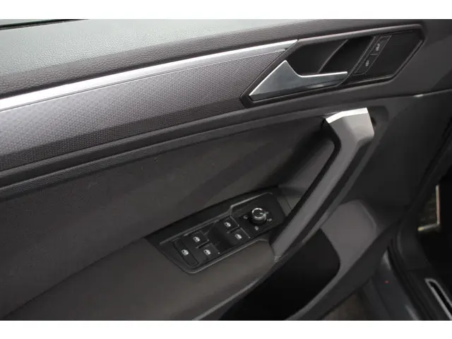 Volkswagen Tiguan 1.5 TSI DSG Active 2023 Benzine 11