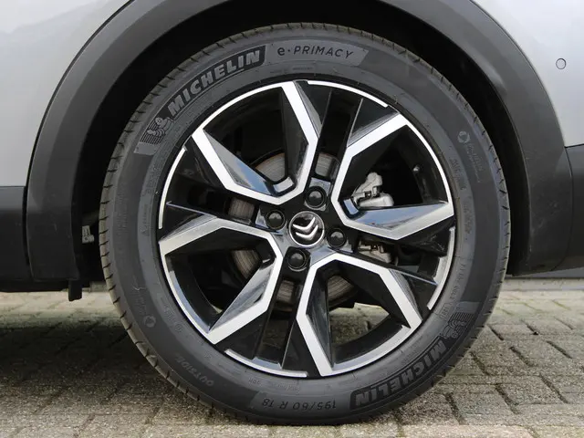Citroën ë-C4 Shine 50 kWh 2022 Elektrisch 18