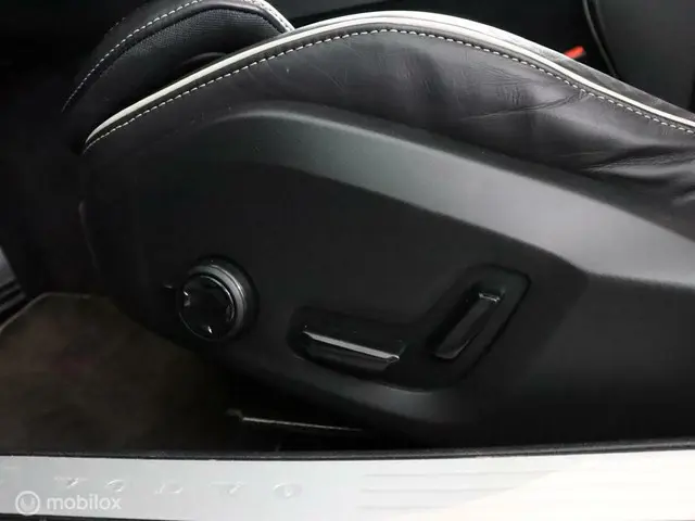 Volvo S60 2.0 B4 R-Design|Blis| panodak|adapt 2021 Benzine 40