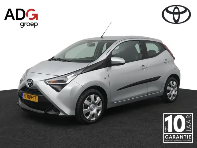Toyota Aygo 1.0 VVT-i x-play 2022 Benzine