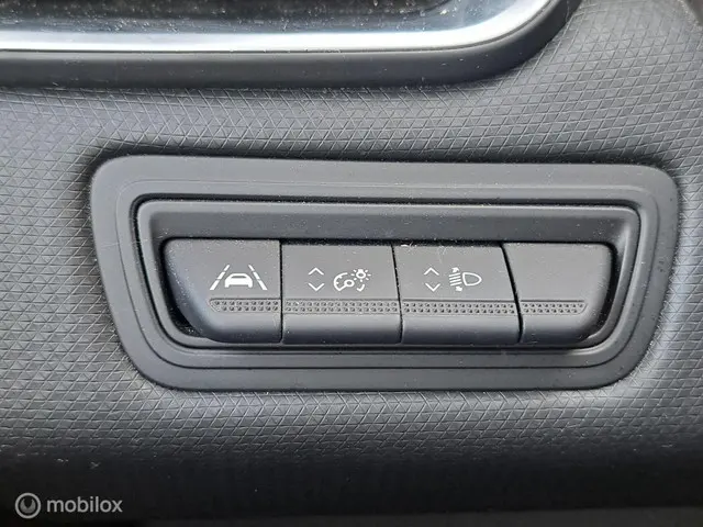 Renault Clio 1.0 TCe 90 Equilibre 2023 Benzine 23