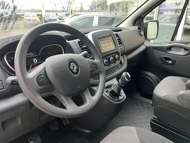 Renault Trafic 2.0 dCi 120 T27 L1H1 Comfort 2021 Diesel 4
