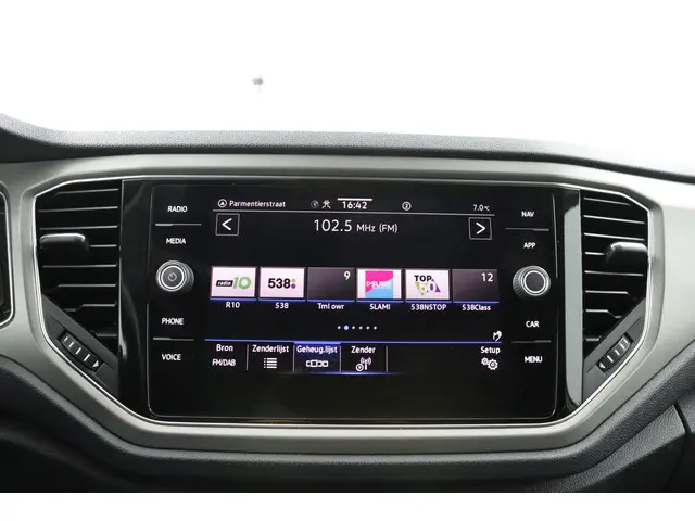 Volkswagen T-Roc 1.5 TSI Style Business 2021 Benzine 23