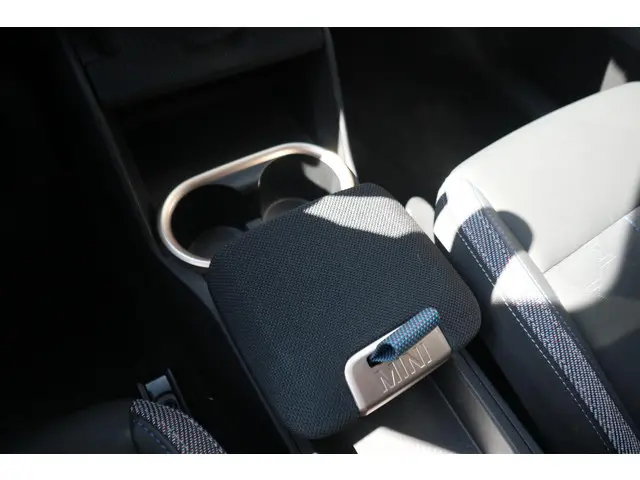 MINI Countryman C 2025 Benzine 13