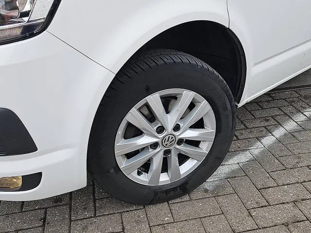 Volkswagen Transporter 2.0 TDI 2019 Diesel 14