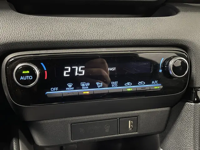 Toyota Yaris 1.5 Hybrid Active 2023 Hybride Benzine 17