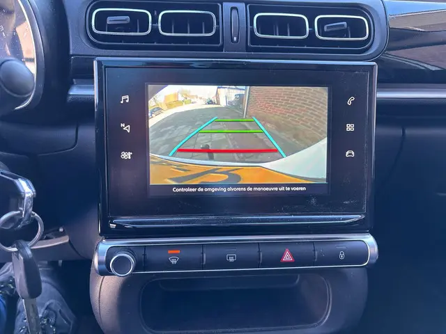 Citroën C3 1.2 PureTech Shine 2017 Benzine 11