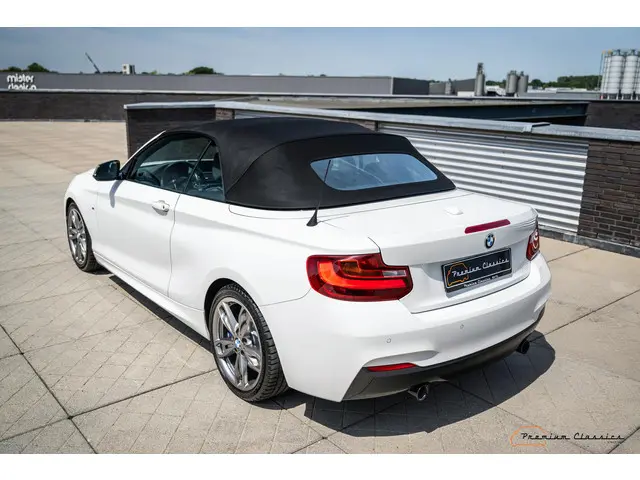 BMW 2 Serie Cabrio M235i Executive 2015 Benzine 25
