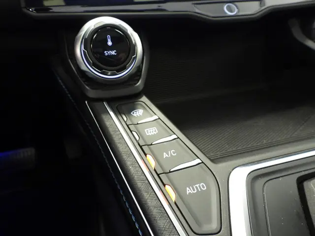 Lynk & Co 01 1.5 PHEV BlackLine 2023 Hybride Benzine 6