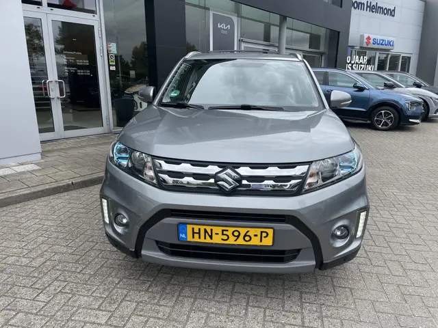 Suzuki Vitara 1.6 High Executive 2015 Benzine 3