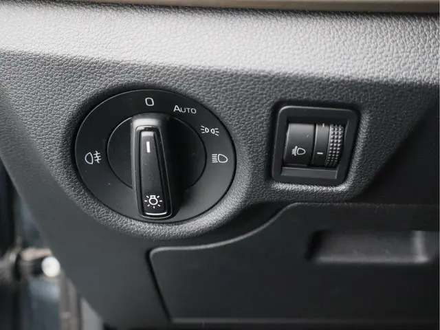 Škoda Kamiq 1.0 TSI Style/ lage km/ automaat! 2020 Benzine 11