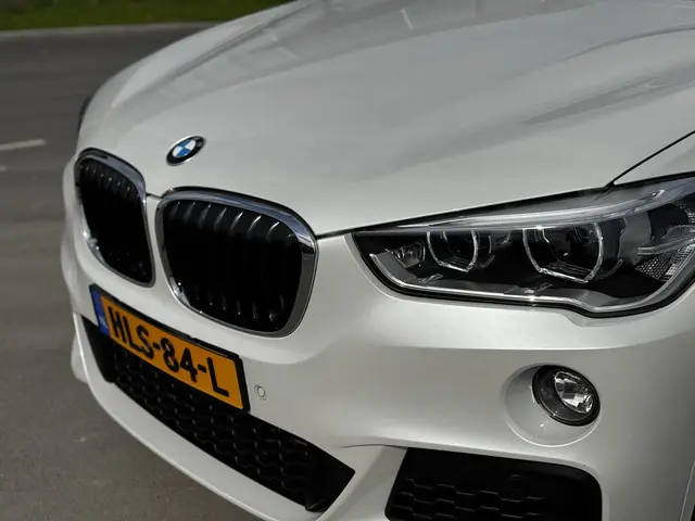 BMW X1 sDrive20i Executive 2018 Benzine 5