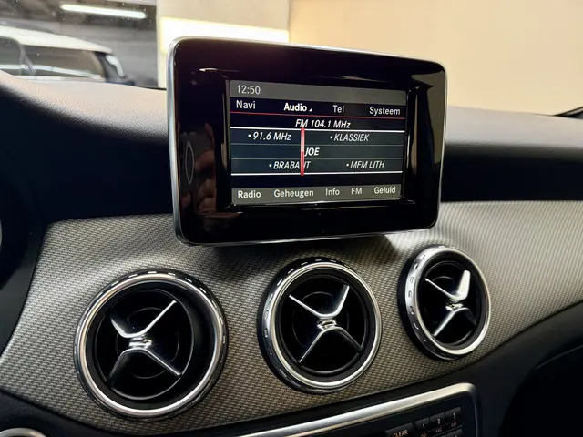 Mercedes-Benz GLA 200 Ambition, 157Pk, 2014, 2014 Benzine 26