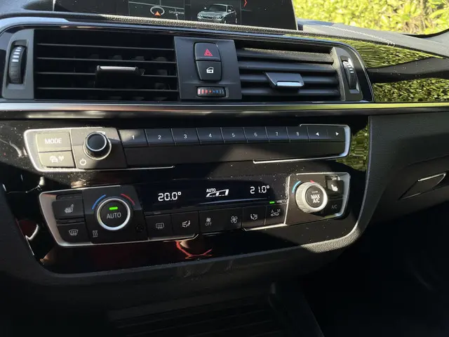 BMW 1 Serie 116i High Executive 2019 Benzine 11