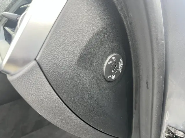 BMW 4 Serie Cabrio 420i High Executive 2021 Benzine 87