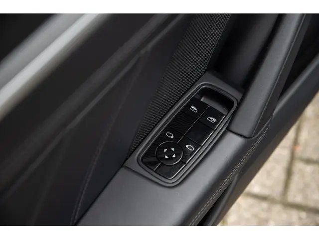 Porsche 911 3.8 Turbo 2021 Benzine 41