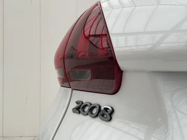 Peugeot 2008 PureTech 82 ETG Blue Lion 2016 Benzine 18