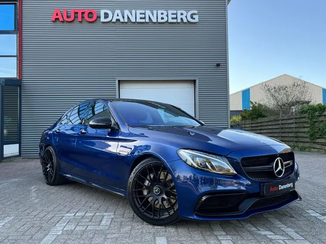 Mercedes-Benz C-Klasse 63 AMG 2017 Benzine 2