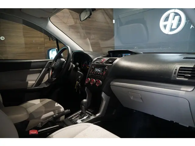 Subaru Forester 4wd 2014 Benzine 8