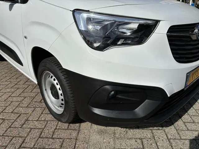 Opel Combo 1.5 Turbo 102Pk L1H1 Edition 2022 Diesel 36