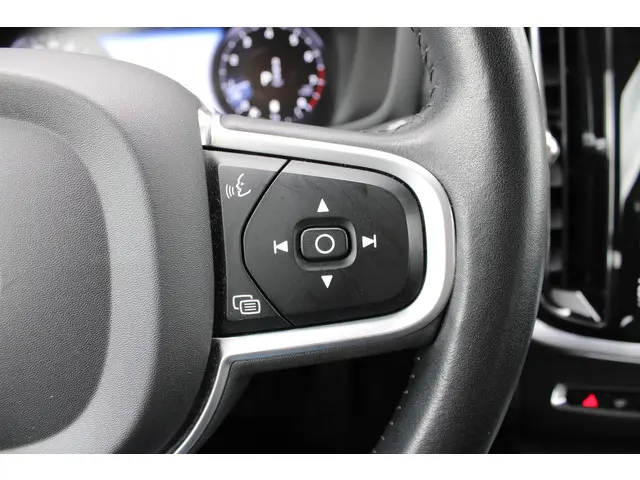 Volvo V60 B3 Automaat Momentum Advantage 2021 Benzine 23