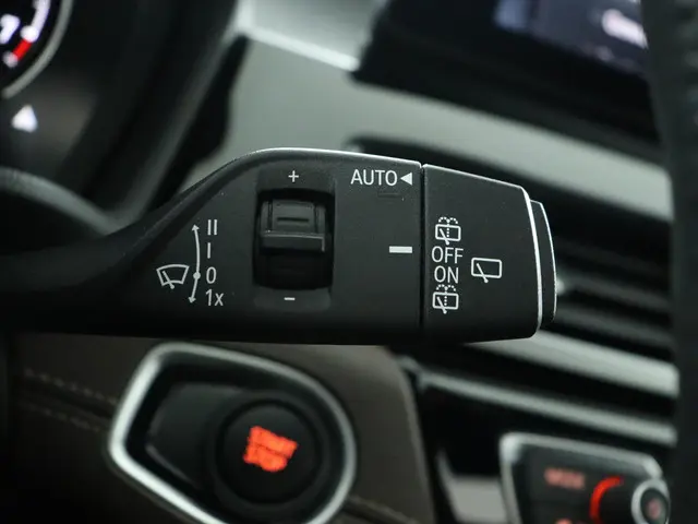 BMW X2 xDrive25e 2021 Hybride Benzine 25