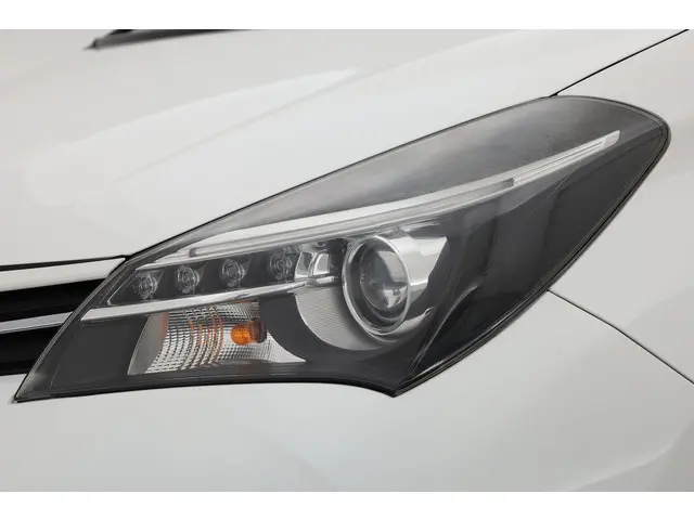 Toyota Yaris 1.3 VVT-i Now 2016 Benzine 20