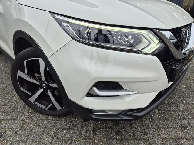Nissan QASHQAI 1.3 DIG-T Premium Edition 2021 Benzine 26