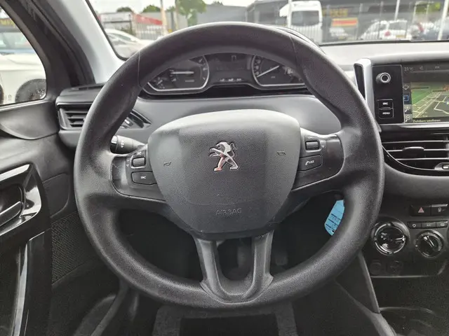 Peugeot 208 1.2 PureTech Active/NAVI/NAP 2016 Benzine 13