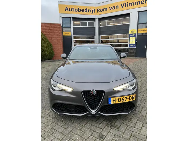 Alfa Romeo Giulia 2.0T Super 2020 Benzine 4