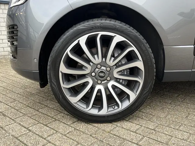 Land Rover Range Rover 4.4 SDV8 Vogue 2018 Diesel 48