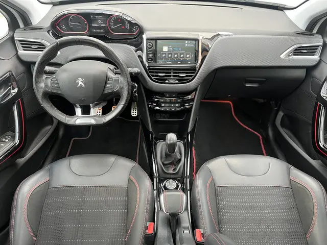 Peugeot 2008 PureTech 110 GT-line 2018 Benzine 7