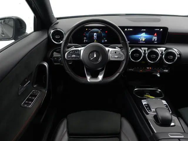 Mercedes-Benz A-Klasse 200 AMG Prestige Aut- 2019 Benzine 6
