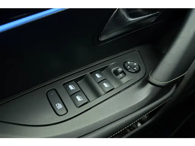 Peugeot 2008 1.2 PureTech GT-Line 2020 Benzine 17