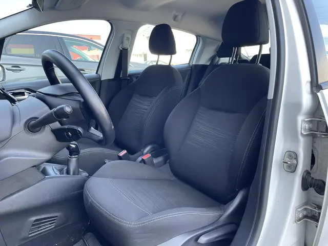 Peugeot 208 1.0 VTi Access 2013 Benzine 11