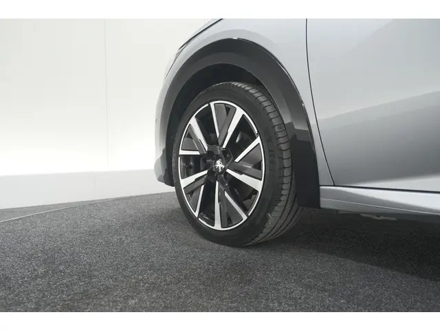 Peugeot 208 PureTech 131 EAT8 GT 2023 Benzine 20