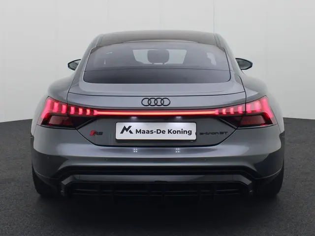 Audi e-tron GT RS 93 kWh 440kW/598pk 2023 Elektrisch 39
