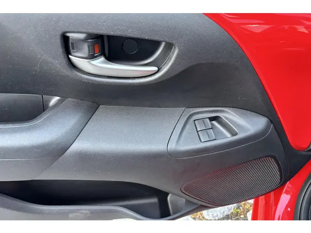 Toyota Aygo 1.0 VVT-i x-joy cabrio 2021 Benzine 8