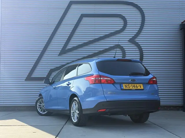 Ford Focus Wagon 1.0 Trend 2017 Benzine 6