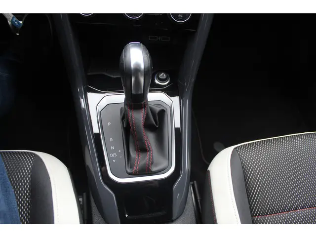 Volkswagen T-Roc 1.5 TSI Sport 2019 Benzine 21