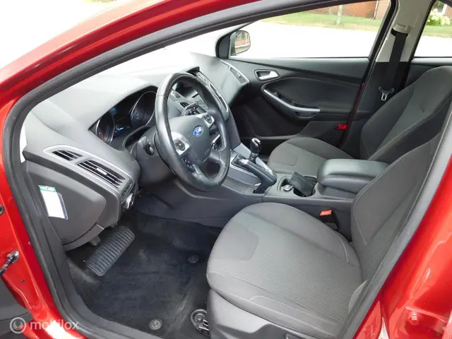 Ford Focus 1.0 EcoBoost Titanium 2013 Benzine 6