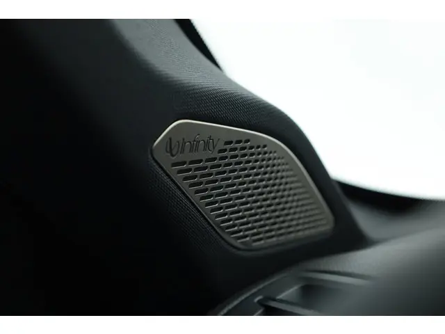 Lynk & Co 01 1.5 2023 Hybride Benzine 10