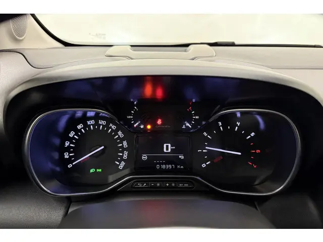 Citroën C3 Aircross 1.2 PureTech Plus 2024 Benzine 20