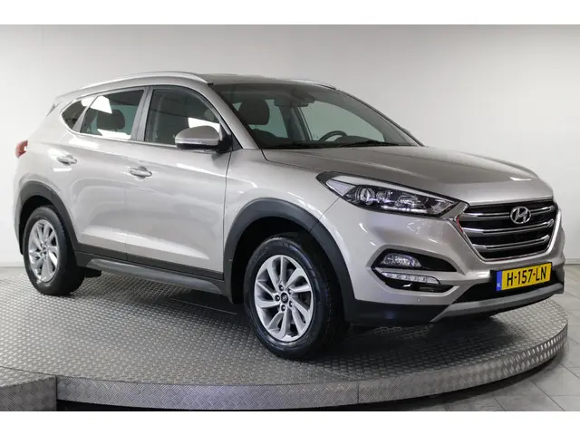 Hyundai Tucson 1.6 GDi Comfort 2017 Benzine 16