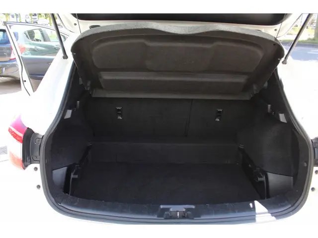Nissan QASHQAI 1.2 Connect Edition 2015 Benzine 17