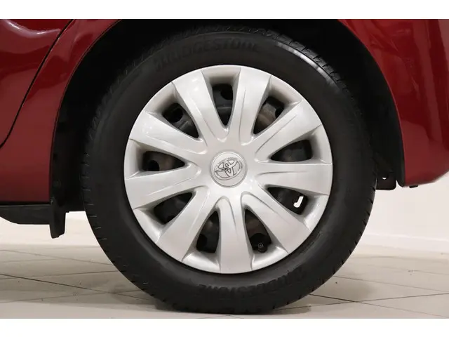 Toyota Yaris 1.5 Hybrid Aspiration, 2017 Hybride Benzine 35