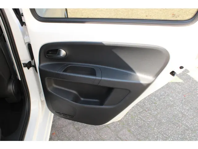 SEAT Mii 1.0 Sport 2015 Benzine 18