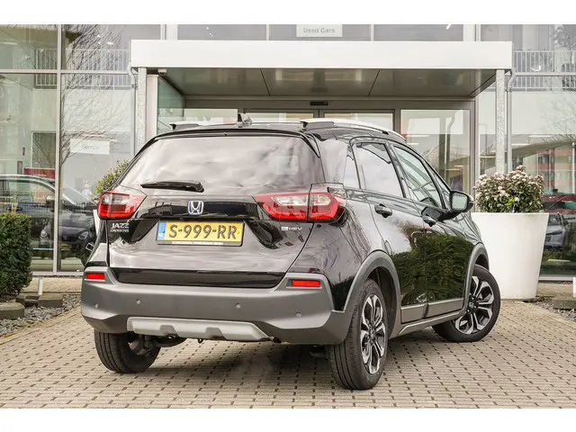 Honda Jazz 1.5i e:HEV CROSSTAR 2023 Hybride Benzine 3