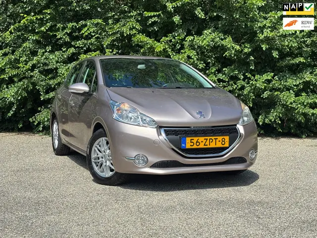 Peugeot 208 1.2 VTi Envy | Cruise control + Navi | 2013 Benzine