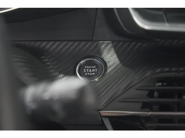 Peugeot 2008 PureTech 130 Allure 2020 Benzine 43